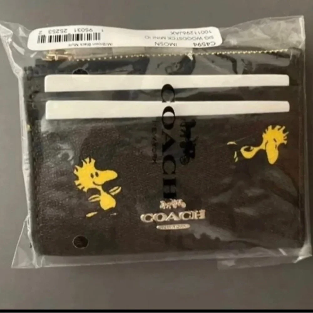 Coach peanuts mini
